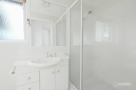 Property photo of 24/10-18 Cobai Drive Mudgeeraba QLD 4213