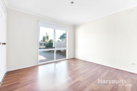 Property photo of 8 Tongola Court Cranbourne VIC 3977