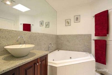 Property photo of 37 Olympus Drive Croydon South VIC 3136