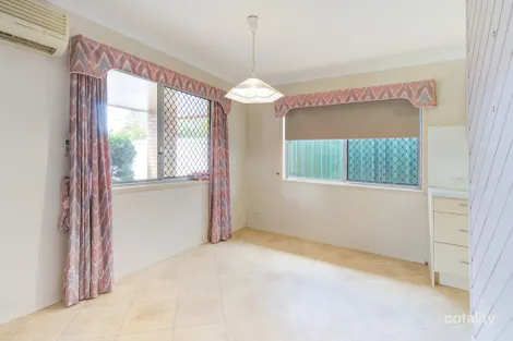 Property photo of 11 Dindi Street Underwood QLD 4119