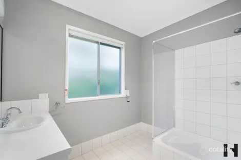 Property photo of 104 Raeburn Street Manly West QLD 4179