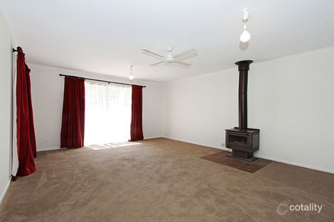 Property photo of 35 Flint Crescent Delahey VIC 3037