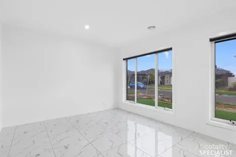 Property photo of 14 Ormiston Crescent Werribee VIC 3030