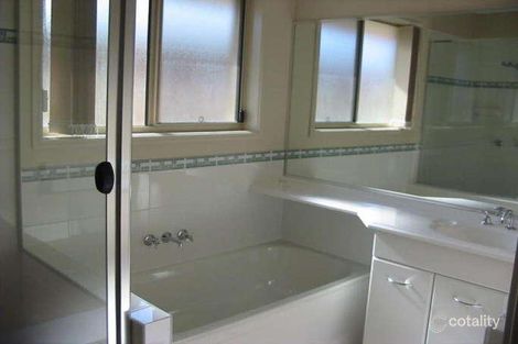Property photo of 30 Magellan Crescent Sippy Downs QLD 4556