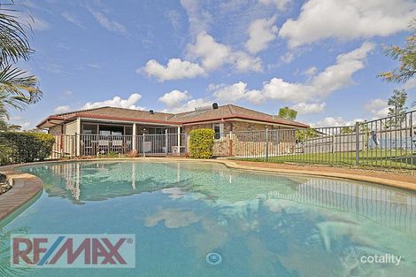 38 Hillenvale Ave, Arana Hills, QLD 4054