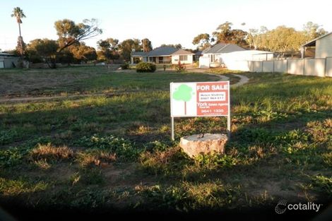 12 Railway St, Beverley, WA 6304