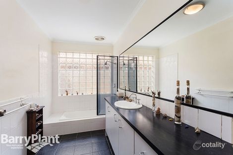 Property photo of 1/13 Gazley Court Altona Meadows VIC 3028