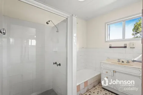 Property photo of 10 Maenporth Street Leichhardt QLD 4305