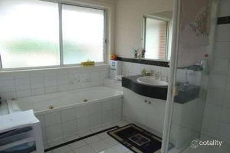 Property photo of 128 Hinrichsen Drive Hallam VIC 3803