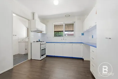 Property photo of 2/10 Mitchell Court Darley VIC 3340