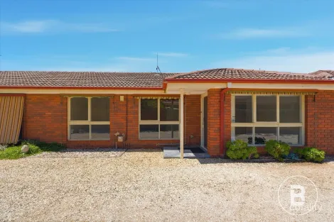 Property photo of 2/10 Mitchell Court Darley VIC 3340