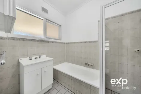 Property photo of 11 Trembath Road Elizabeth Vale SA 5112