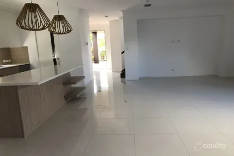 Property photo of 16 Sunset Place Springfield Lakes QLD 4300