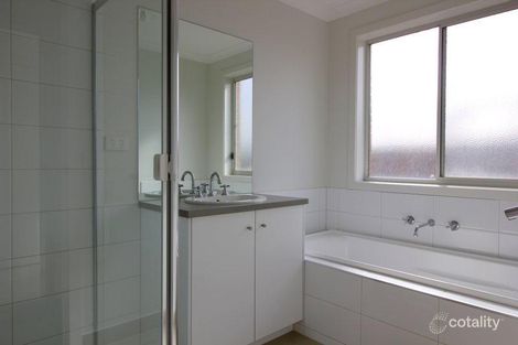 Property photo of 16 Stringybark Avenue Wallan VIC 3756