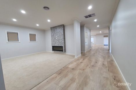 Property photo of 3 Freshwater Drive Craigieburn VIC 3064
