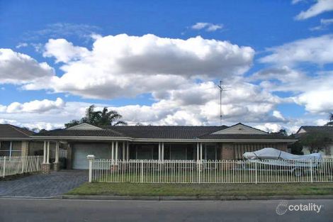 134 Explorers Way, St Clair, NSW 2759