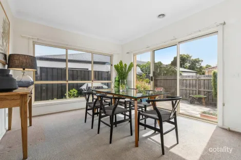 Property photo of 2/192 Beach Street Frankston VIC 3199