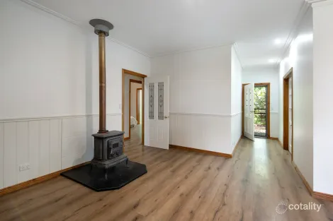 Property photo of 104A High Street Maldon VIC 3463