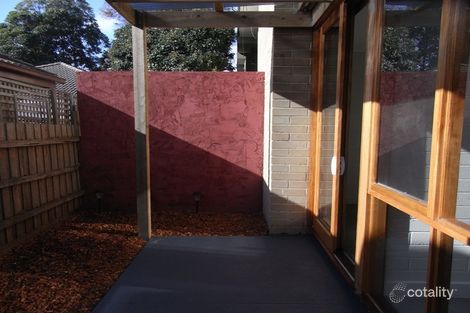 2/151 Mount Eliza Way, Mount Eliza, VIC 3930