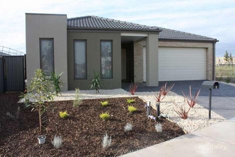 3 Oakgrove Dr, Craigieburn, VIC 3064