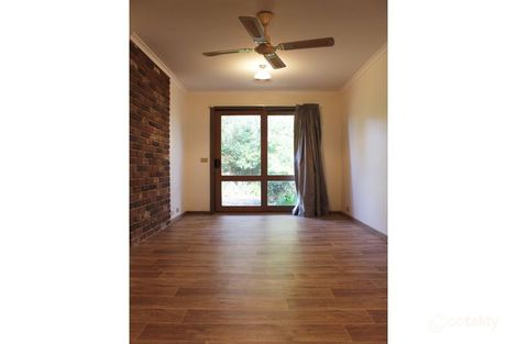 Property photo of 6 Collis Place Woodend VIC 3442