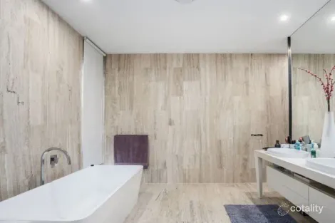 Property photo of 3 The Boulevarde Benowa QLD 4217