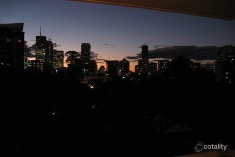 Property photo of 63/89 Lambert Street Kangaroo Point QLD 4169