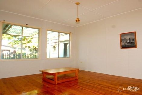 Property photo of 3 Matthews Parade Point Clare NSW 2250