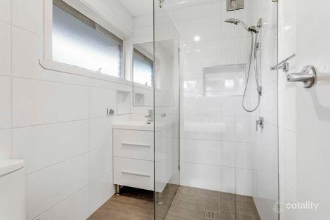 Property photo of 8A Ti-Tree Grove Mornington VIC 3931