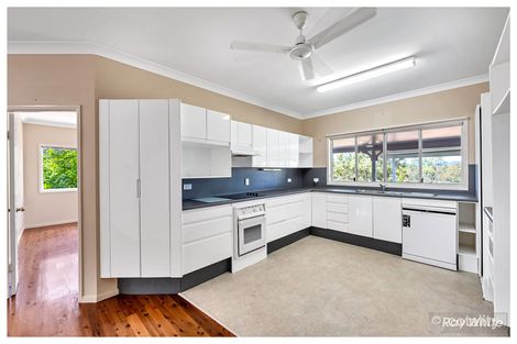 Property photo of 10 Klerkx Drive Glendale QLD 4711