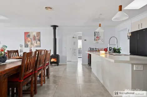Property photo of 37 Coates Drive Kelso NSW 2795