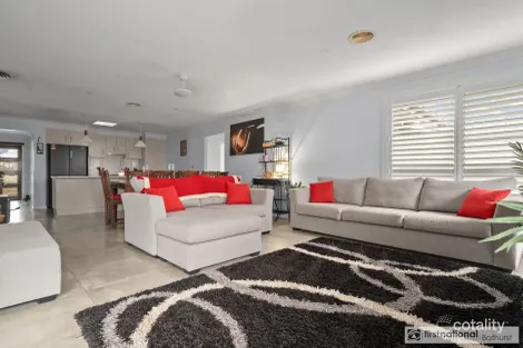 Property photo of 37 Coates Drive Kelso NSW 2795