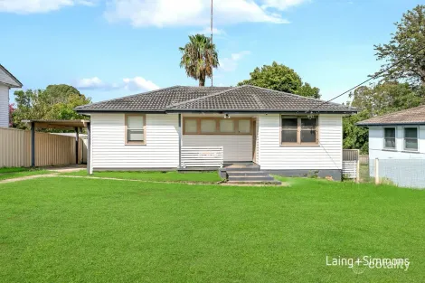 16 Nella Dan Ave, Tregear, NSW 2770