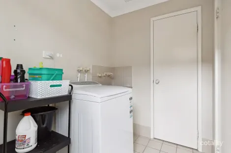 Property photo of 8/4 Moreton Crescent Warnbro WA 6169