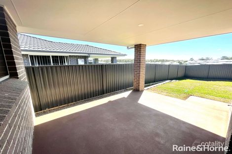 Property photo of 77 Aberglasslyn Road Rutherford NSW 2320