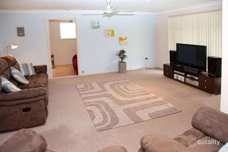 Property photo of 5 Costa Close Green Point NSW 2251