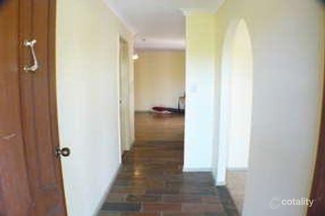 Property photo of 8 McDougall Close Silkstone QLD 4304