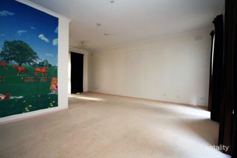 Property photo of 2 Hagen Close Hoppers Crossing VIC 3029
