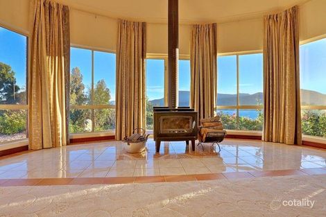 Property photo of 19 Lagoon Road Otago TAS 7017