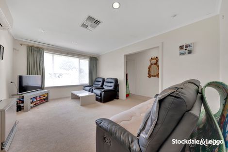 Property photo of 15 Smeaton Avenue Hoppers Crossing VIC 3029
