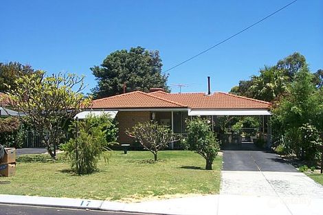 17 Colin Rd, Scarborough, WA 6019