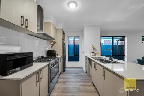 Property photo of 43 Victoria Street Truganina VIC 3029