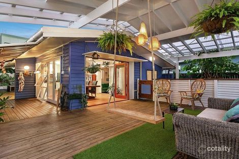 Property photo of 10 Twenty Fourth Avenue Palm Beach QLD 4221
