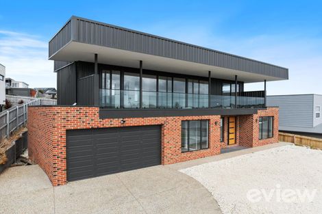 24 Mako Dr, San Remo, VIC 3925