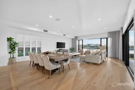 Property photo of 85 Quay Circuit Newport QLD 4020
