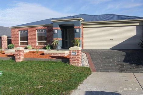 Property photo of 14 Newbury Drive Berwick VIC 3806