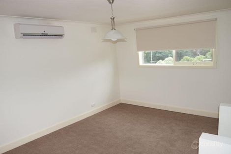 Property photo of 8A Lena Grove Ringwood VIC 3134