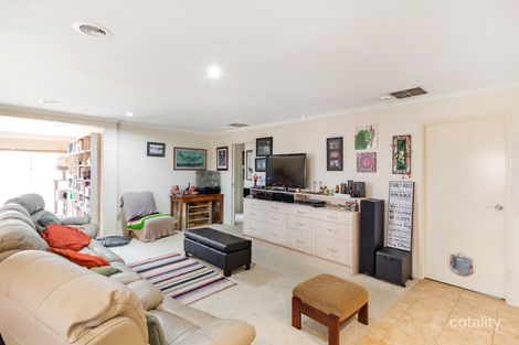 Property photo of 21 Moray Close Taylors Hill VIC 3037