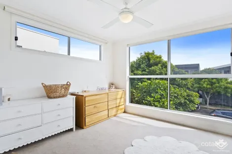 Property photo of 49 Evergreen View Robina QLD 4226