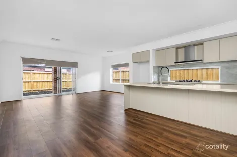 Property photo of 11 Bulbine Place Beveridge VIC 3753